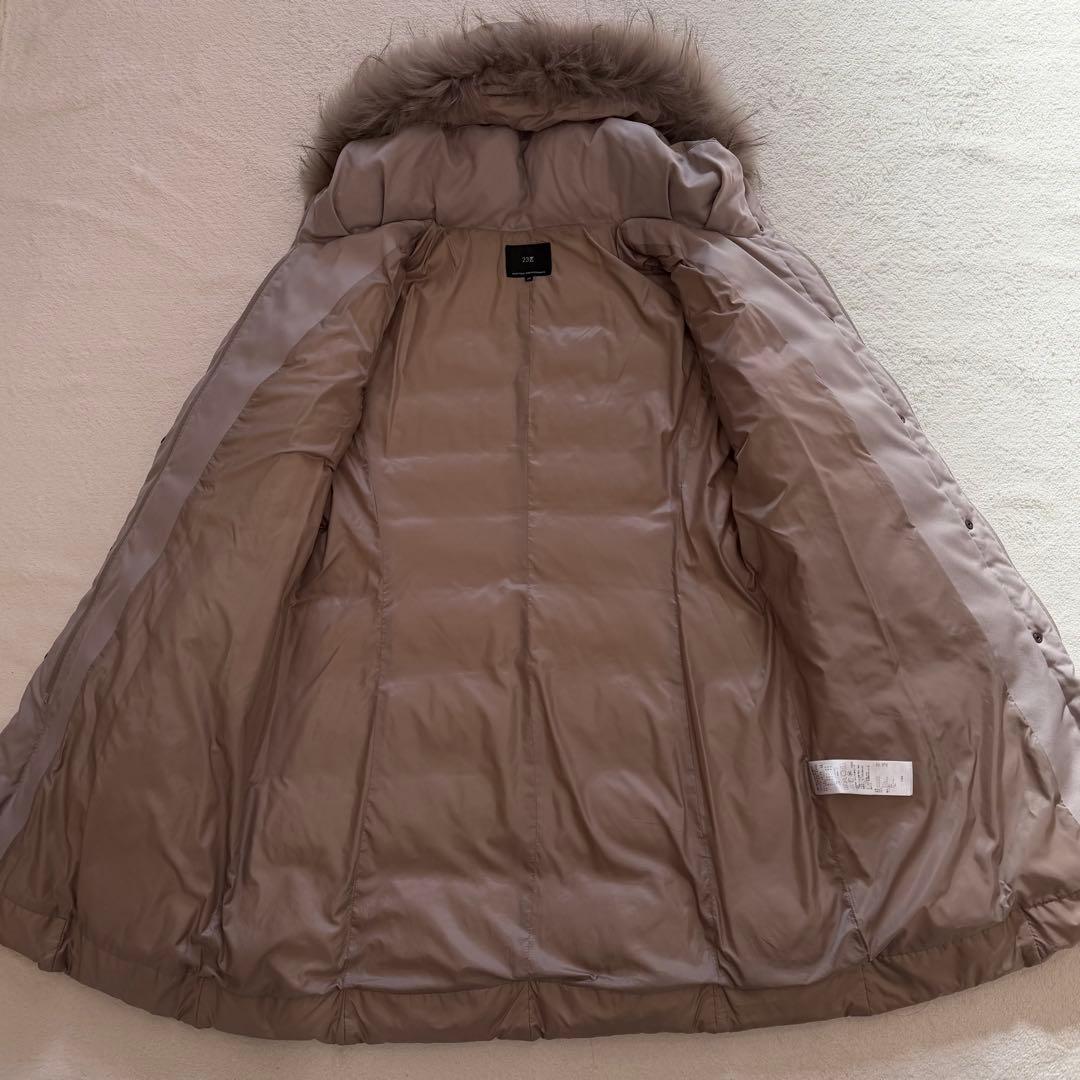 23区　シレータフタロングダウンコート　洗える　ラクーンファー　グレージュ　3L