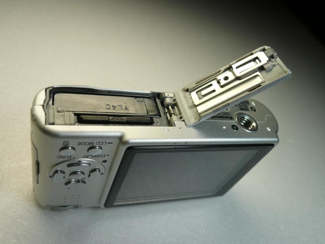 LUMIX★DMC-FS1⭐️飽きの来ないシルバー❤️安心の実働品