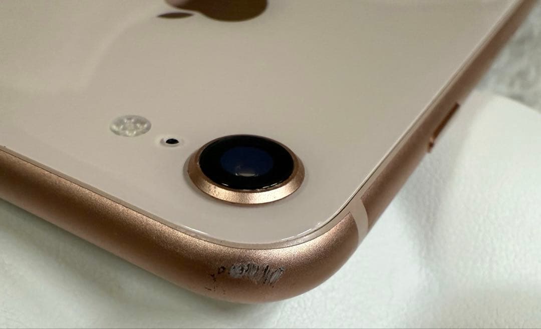 iPhone8本体 64GB ゴールド ドコモ購入端末