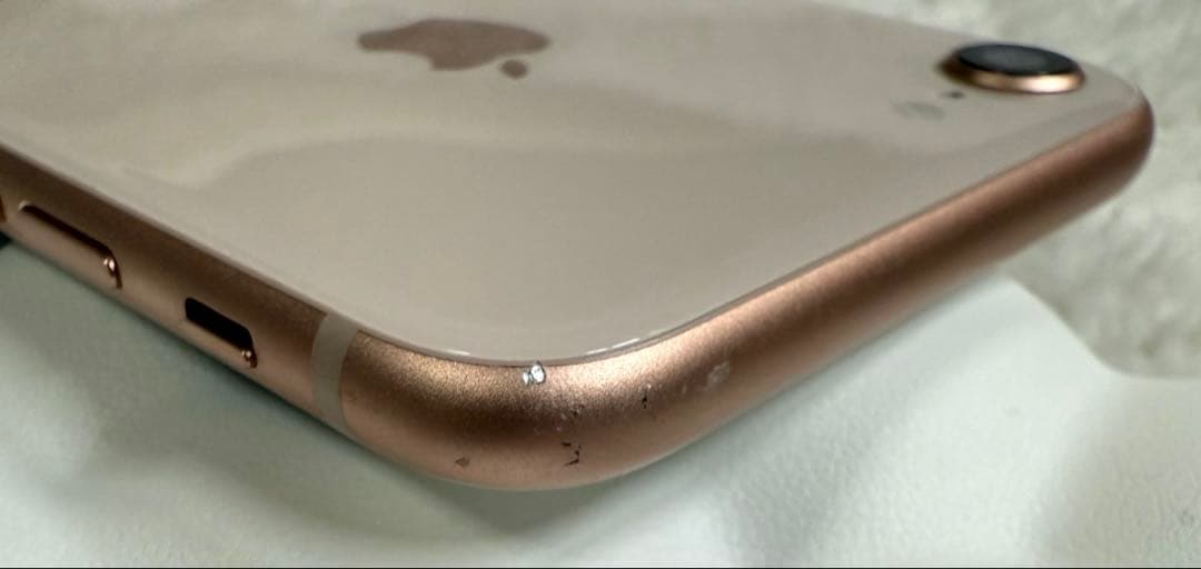 iPhone8本体 64GB ゴールド ドコモ購入端末