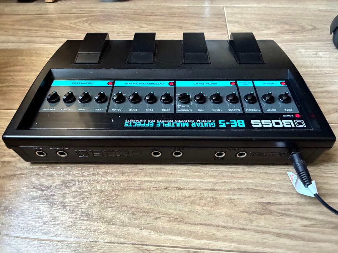BOSS BE-5 ギターマルチエフェクター(当時の付属品ほぼあり）