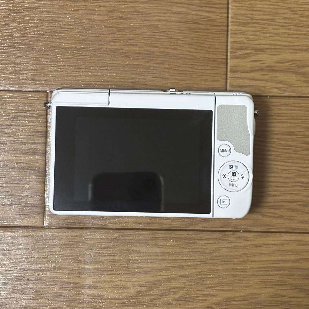 【最終価格】Canon EOS M10 ミラーレス一眼カメラ レンズ セット