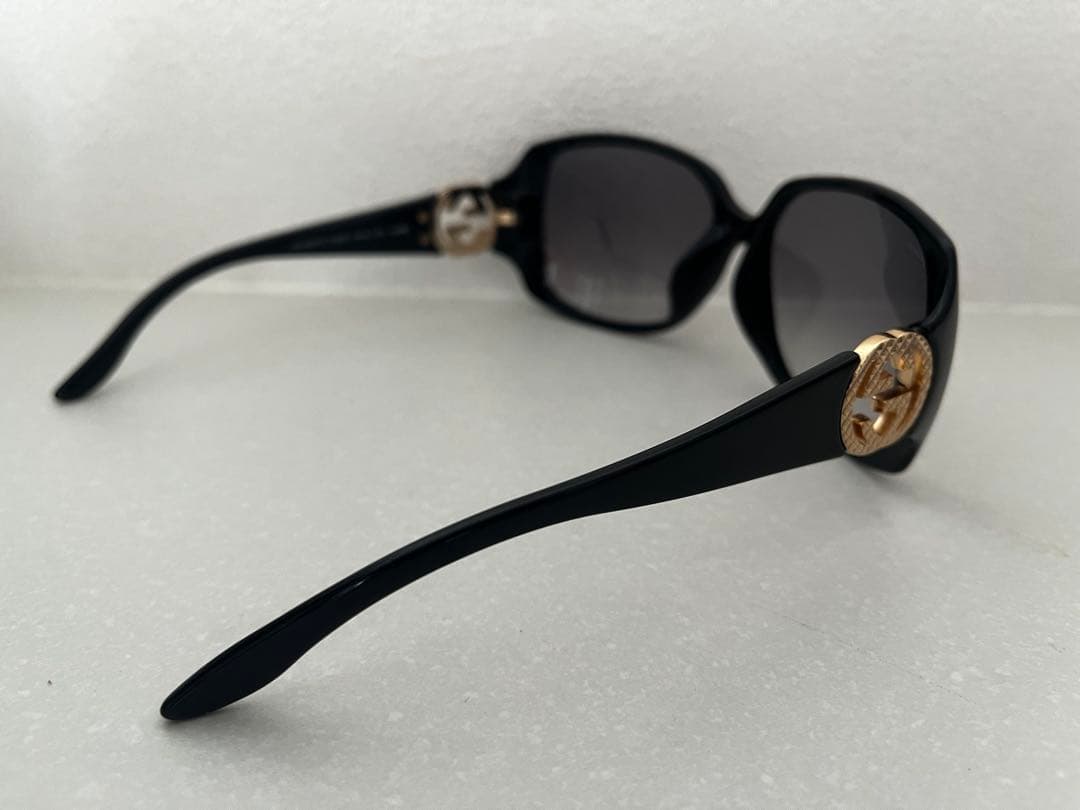 Gucci ブラック サングラス ケース付き