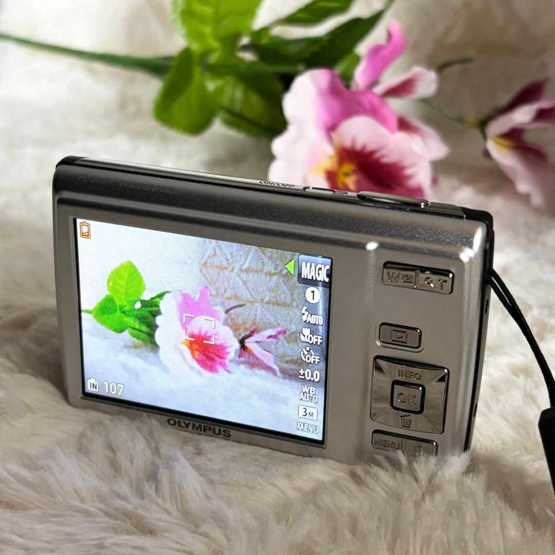 極美品 OLYMPUS FE-5050 シルバー 動作良好