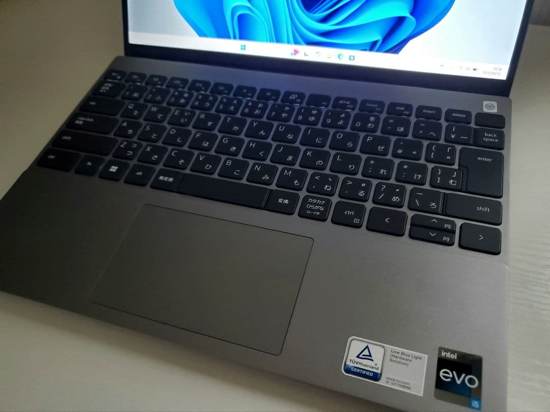 Windowsノート本体 Vostro5320 Corei5-1240P 8GB 256GB