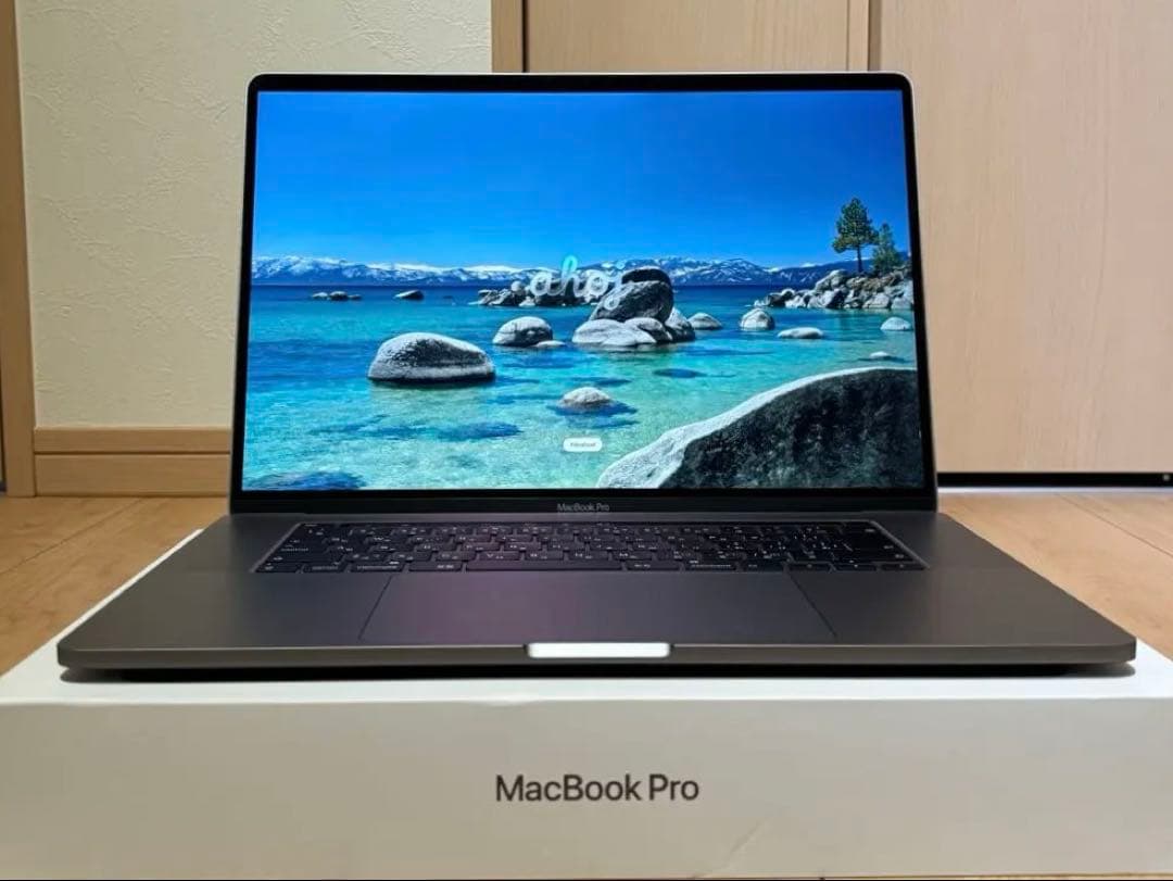 MacBook本体 MacBook Pro 16 i7 32GB 1TB GPU 5500M 8G