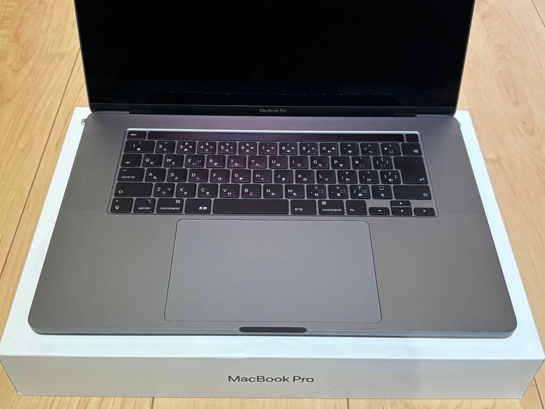 MacBook本体 MacBook Pro 16 i7 32GB 1TB GPU 5500M 8G