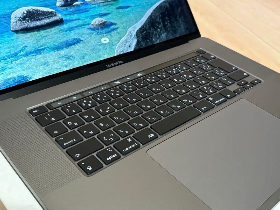 MacBook本体 MacBook Pro 16 i7 32GB 1TB GPU 5500M 8G