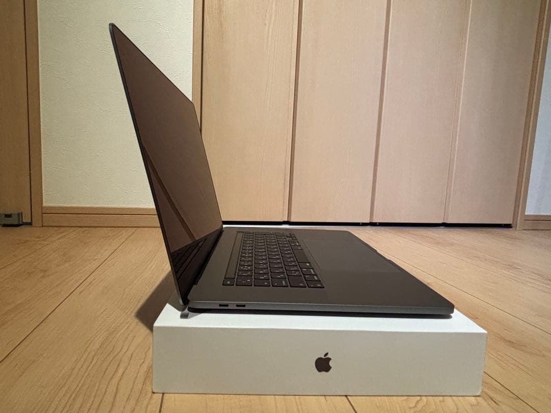 MacBook本体 MacBook Pro 16 i7 32GB 1TB GPU 5500M 8G