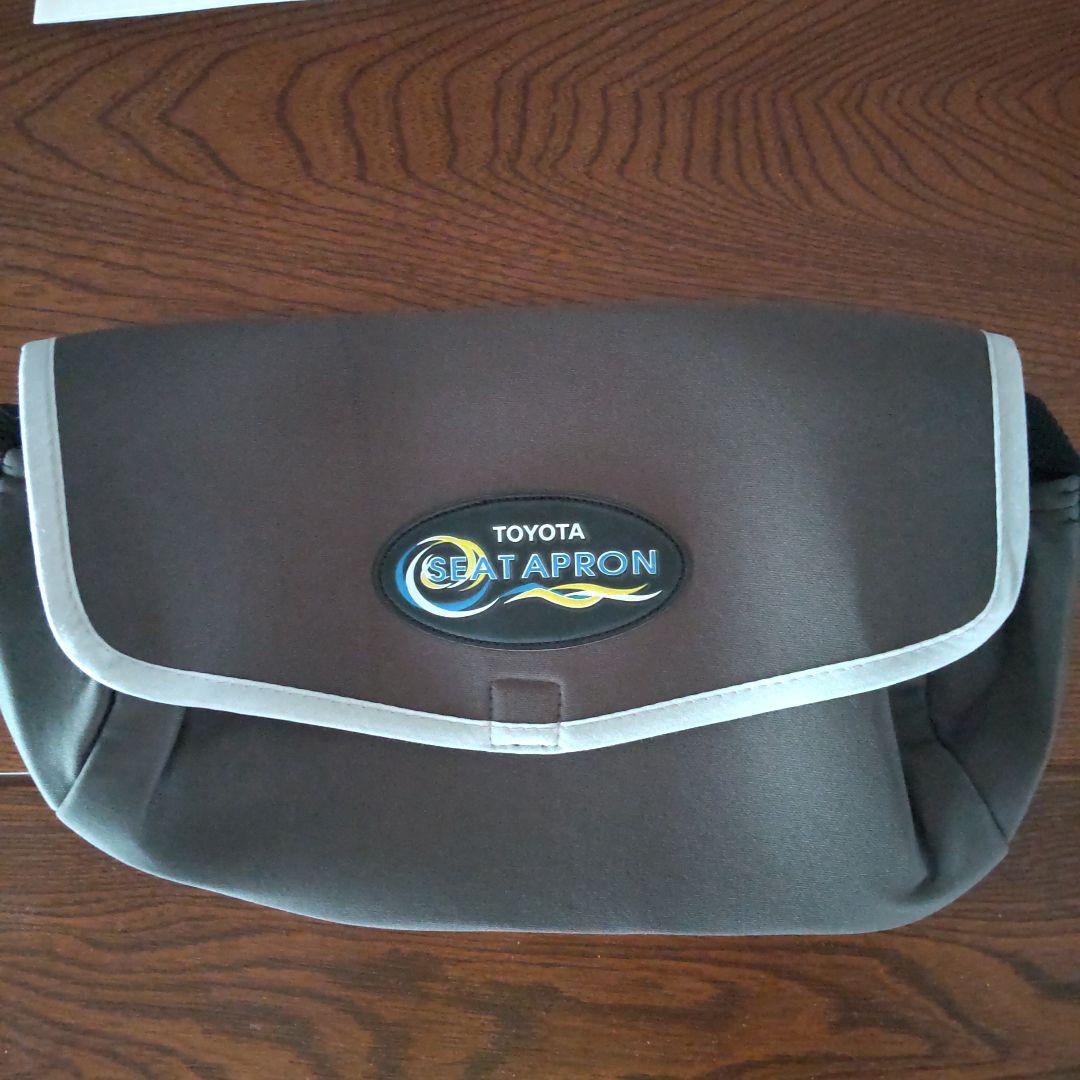 TOYOTA　プラド　純正シートエプロン　防水　未使用