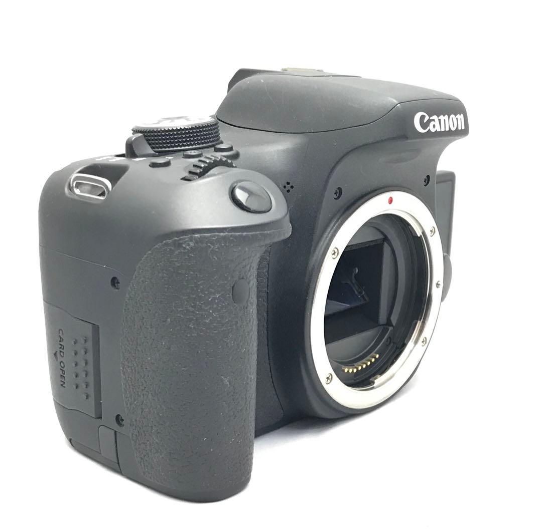 ショット数1000枚！Canon EOS Kiss X8i ダブルズームレンズ