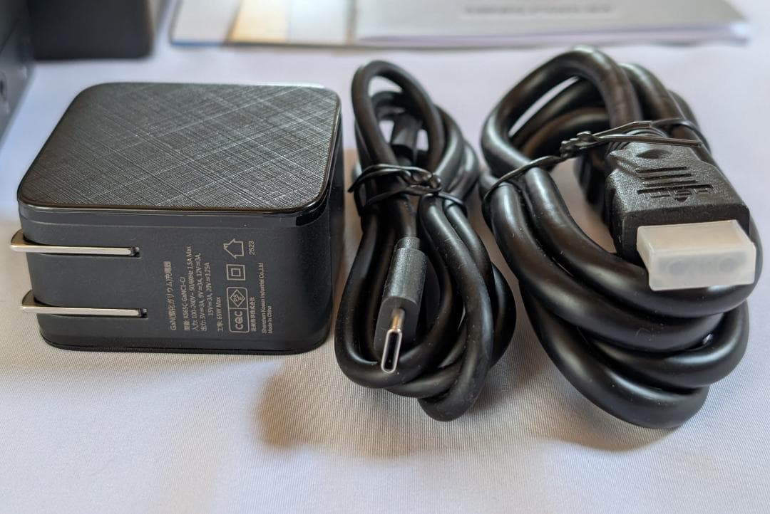 MINISFORUM EM680 Ryzen7 6800U ミニPC