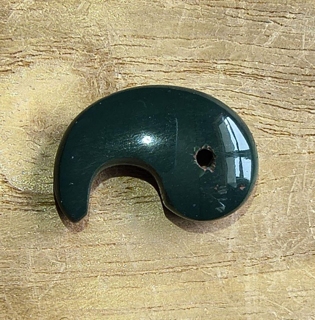 ★専用★天然石 出雲 碧玉 出雲石 青瑪瑙 勾玉 2cmと1.5cmの3個セット