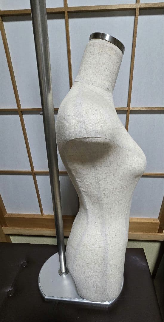 レディーストルソー　マネキン　パンツ着用可　片脚トルソー
