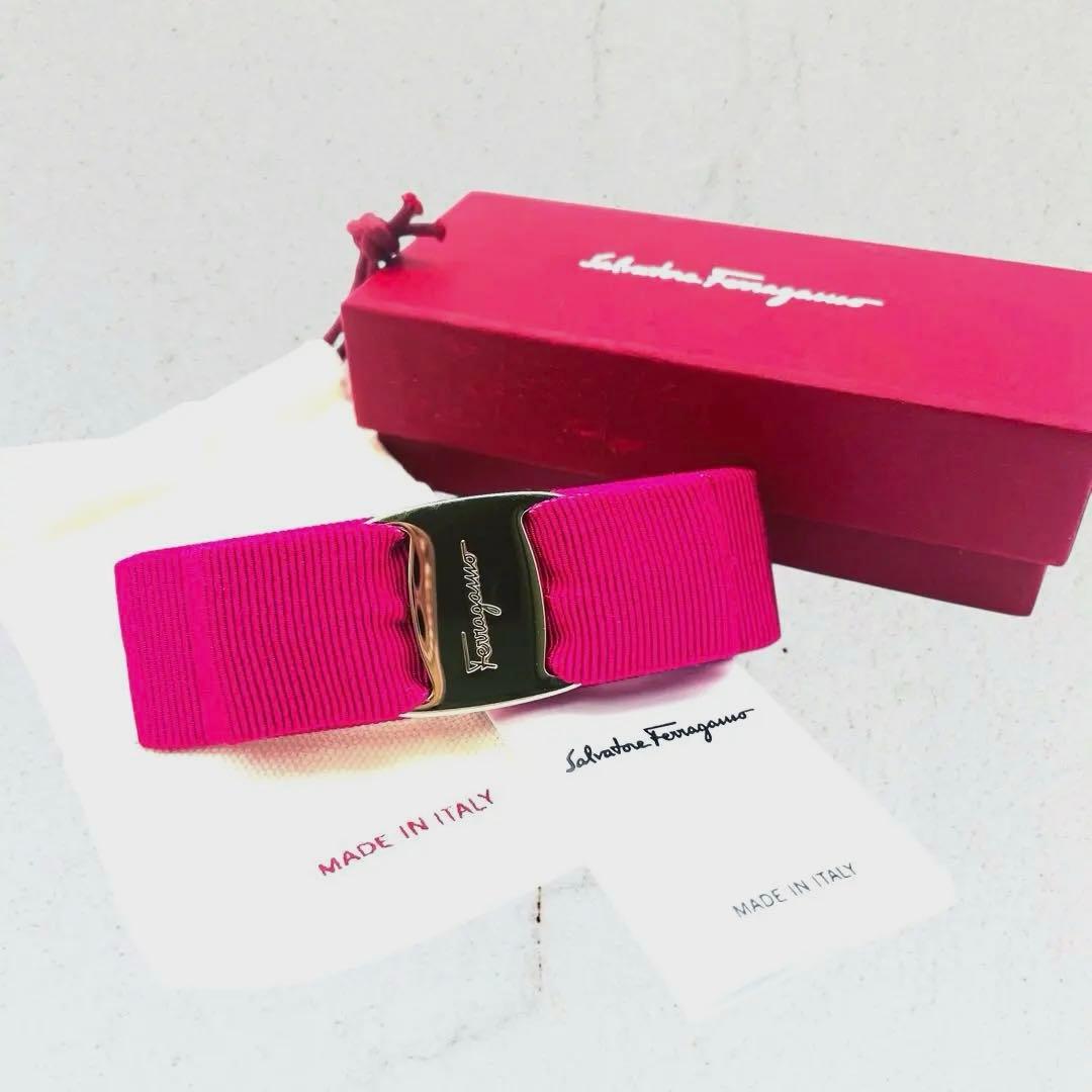 【極美品・箱付】サルヴァトーレ フェラガモ ヴァラリボン バレッタホットピンク