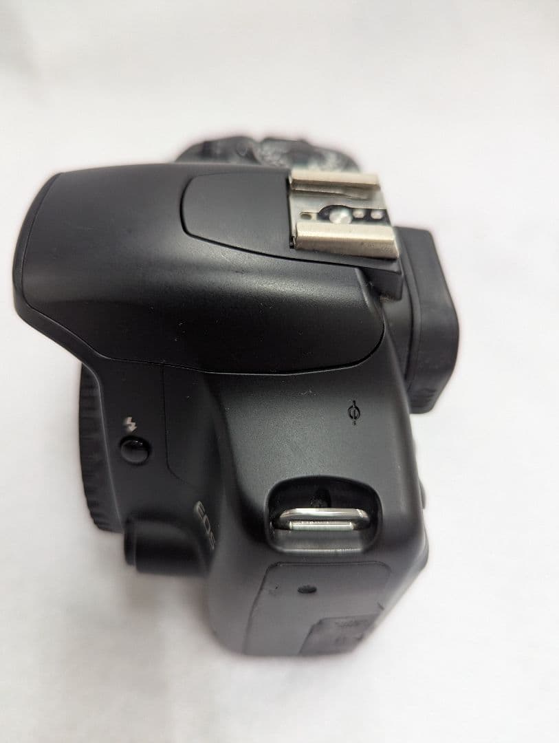 Canon EOS kiss x2 デジタル一眼レフカメラ 本体と付属品