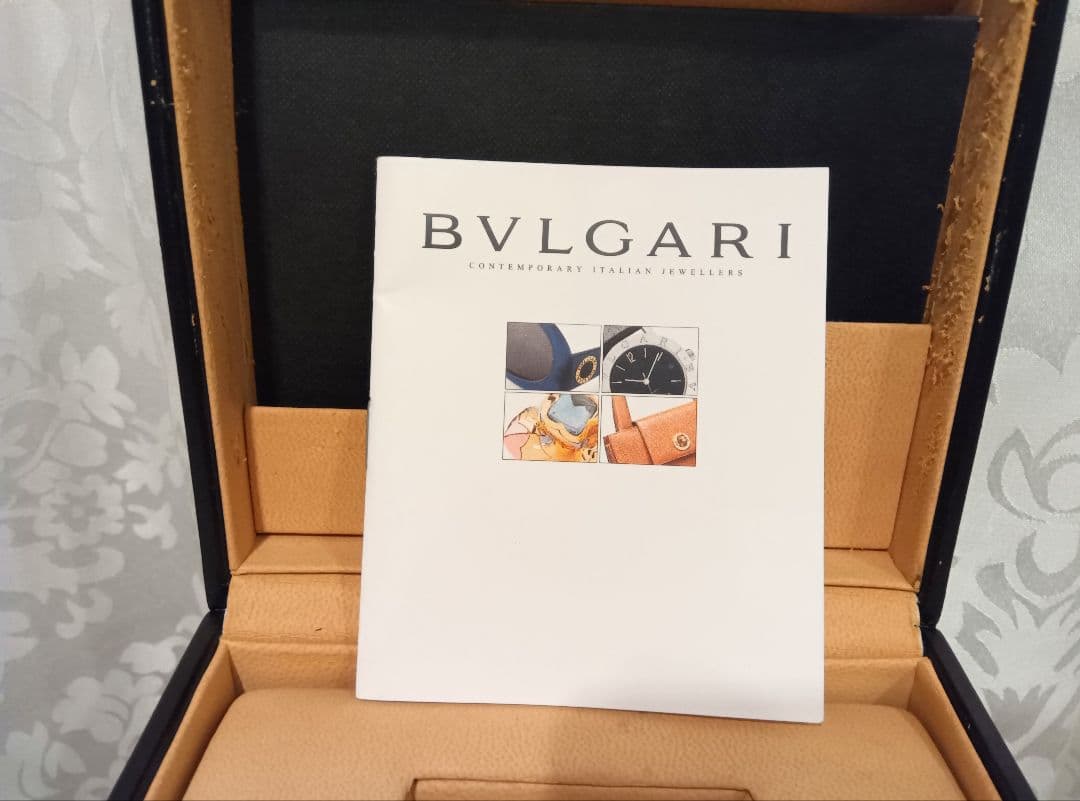 【美品】BVLGARI 18Kホワイトゴールド　黒本革ベルト腕時計　気品