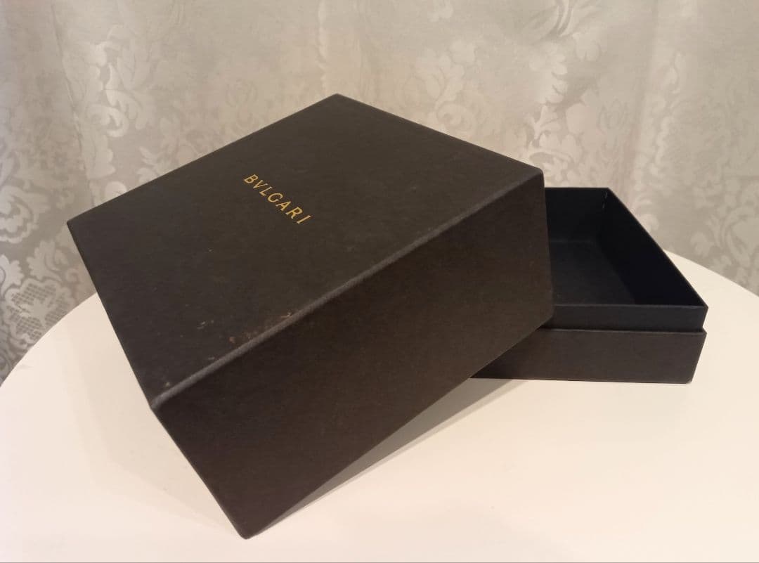 【美品】BVLGARI 18Kホワイトゴールド　黒本革ベルト腕時計　気品