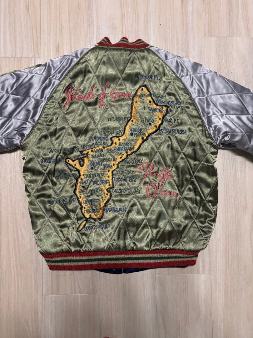 東洋　スカジャン　グアム 地図＆孔雀 刺繍