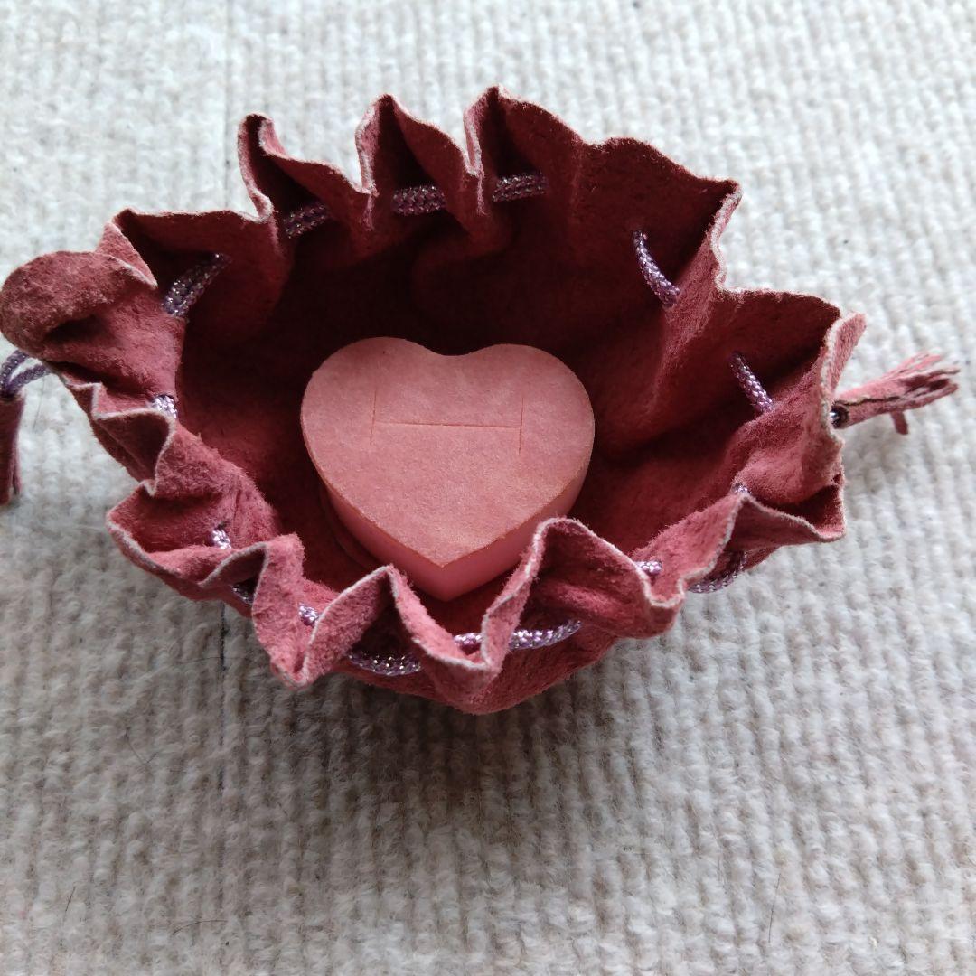 巾着風の可愛い アクセサリーケース.スエード素材