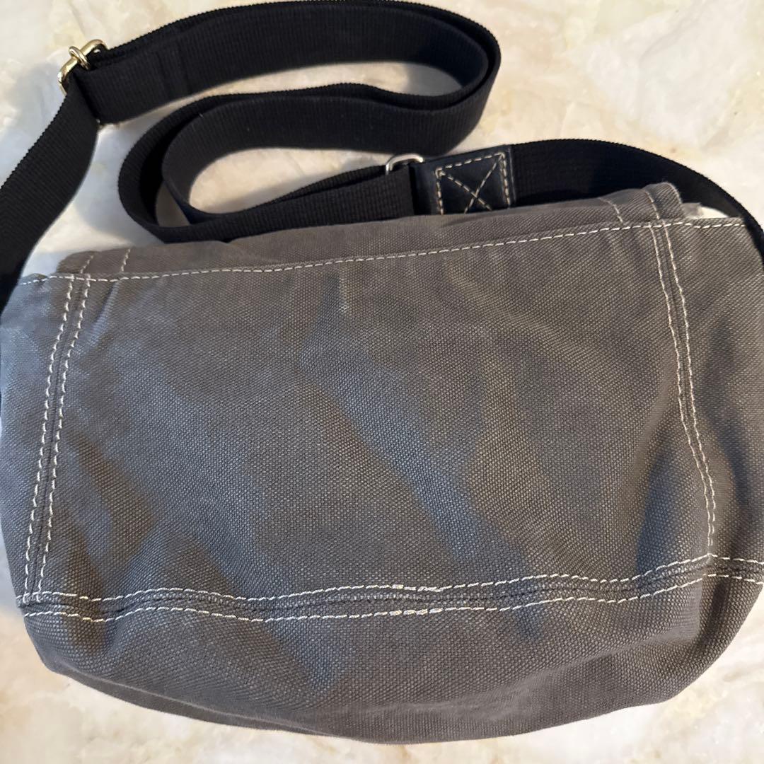 ヴィヴィアン　カーキ