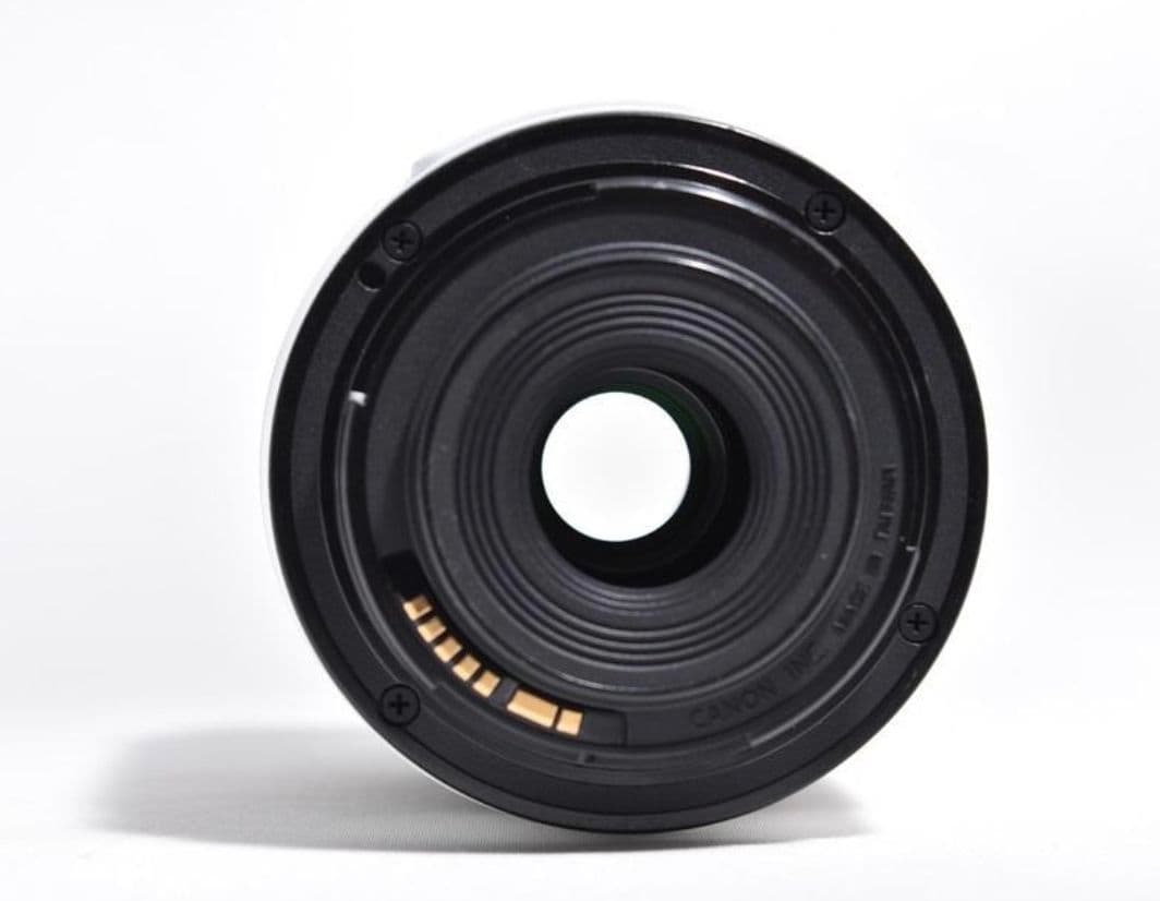 1月7日限定【希少ホワイト】Canon EOS Kiss X7 レンズキット