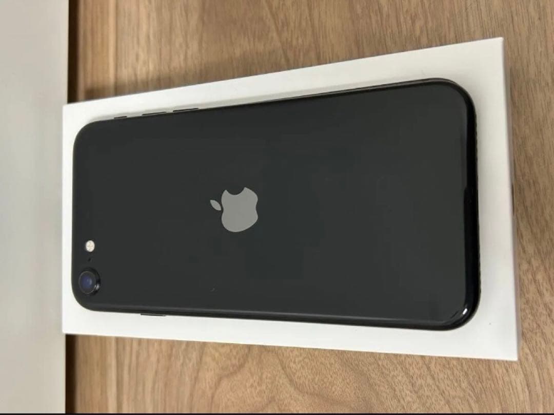 美品 iPhone SE 第2世代 64GB ブラック SIMフリー
