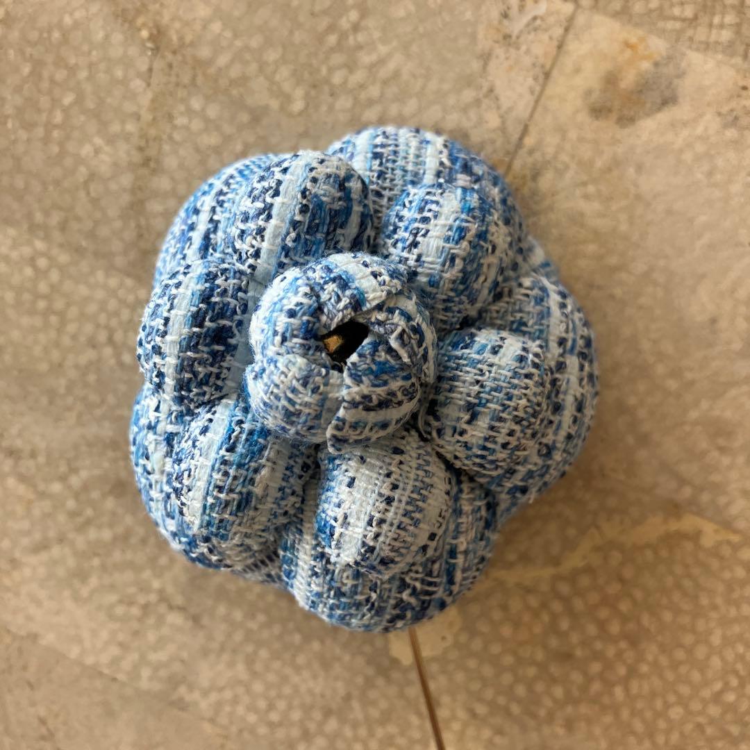 シャネル　ツイード　カメリア　ピンタイプ