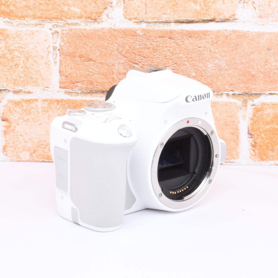 カメラ女子必見✨Wi-Fi機能✨Canon Kiss X10✨ホワイト