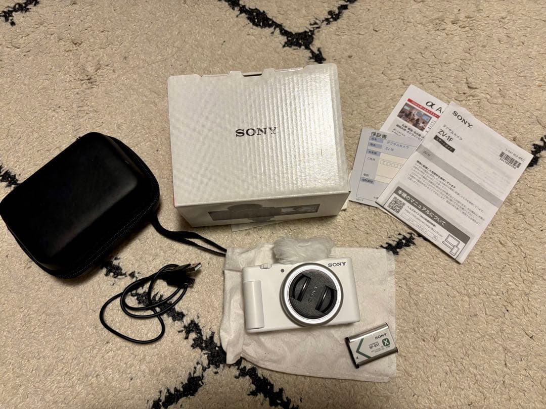 SONY VLOGCAM ZV-1Fデジタルカメラ ホワイト