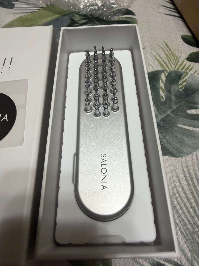 SALONIA EMS リフトブラシ　美顔器　リフトアップ