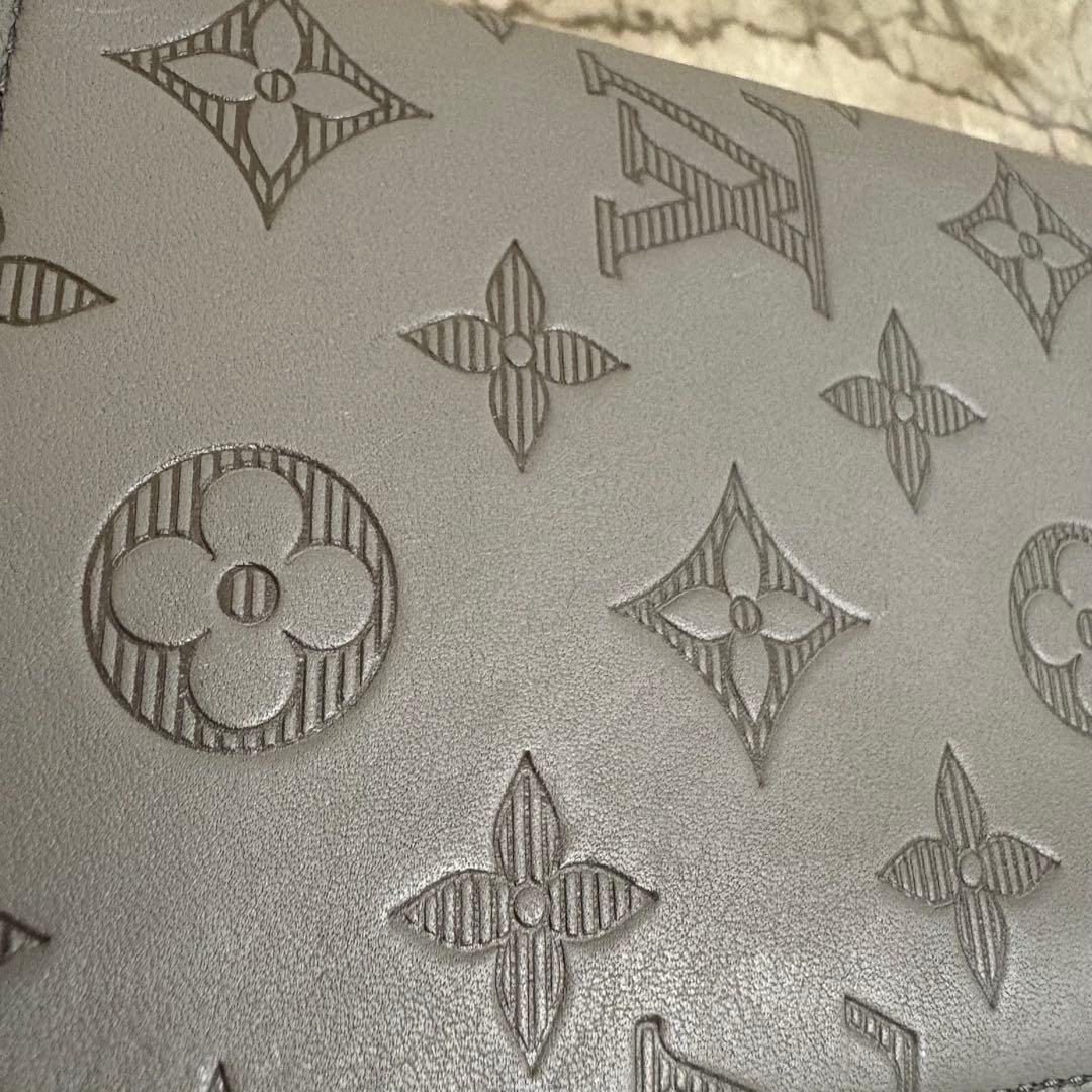 G*E様 ルイ・ヴィトン 長財布 ヴェルティカル モノグラム シャドウ