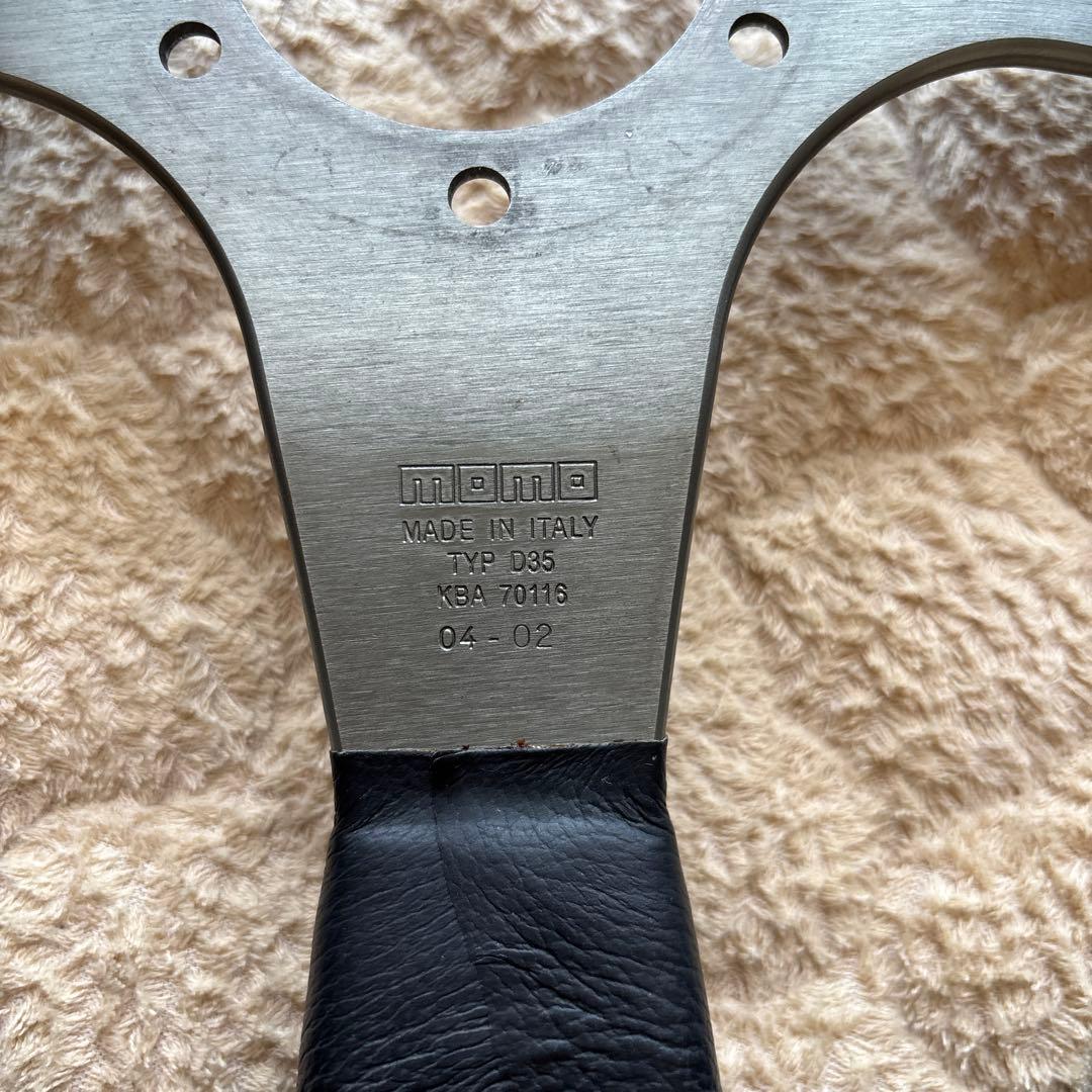 Momo ステアリング