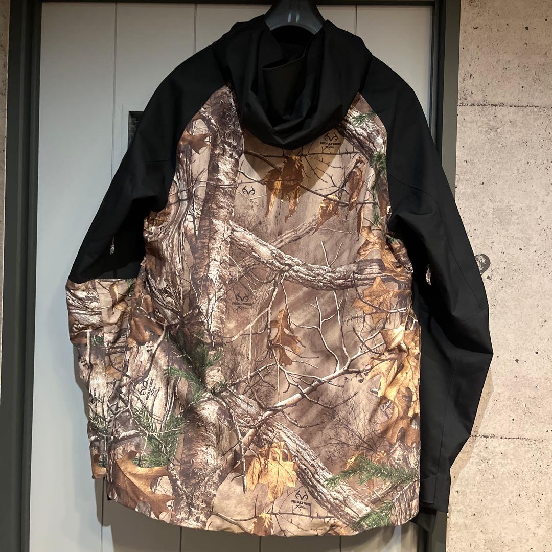 美品686 スノーボード　ウェア　ジャケット　THERMAGRAPH ボルコム