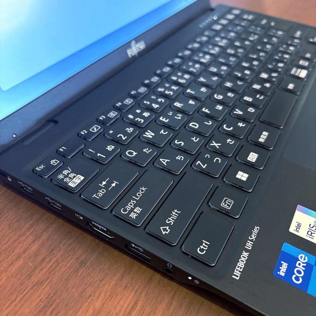 富士通 FMV LIFEBOOK UH-X/G2 FMVUXG2B おまけ付き