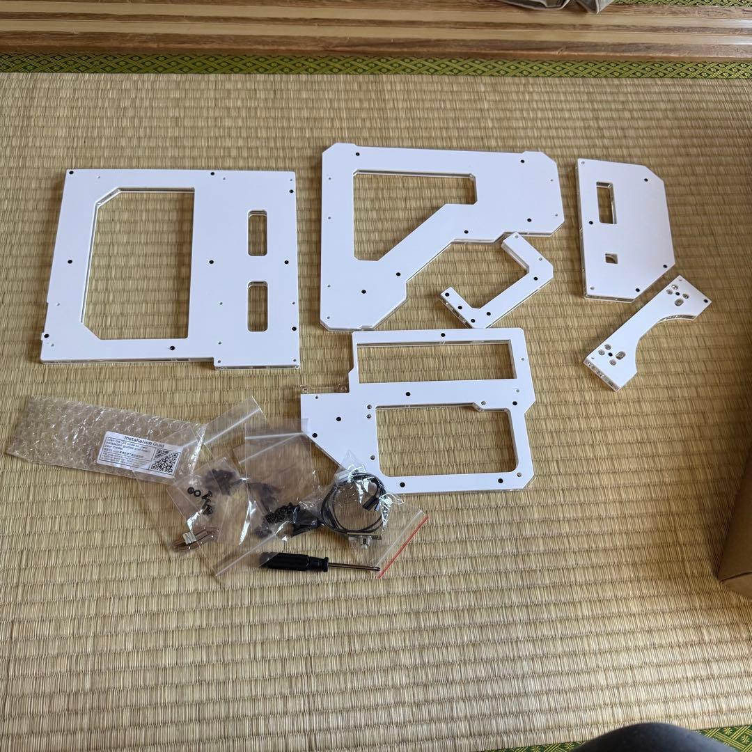 Geeek Rhino M mATX オープンエアケース ホワイト