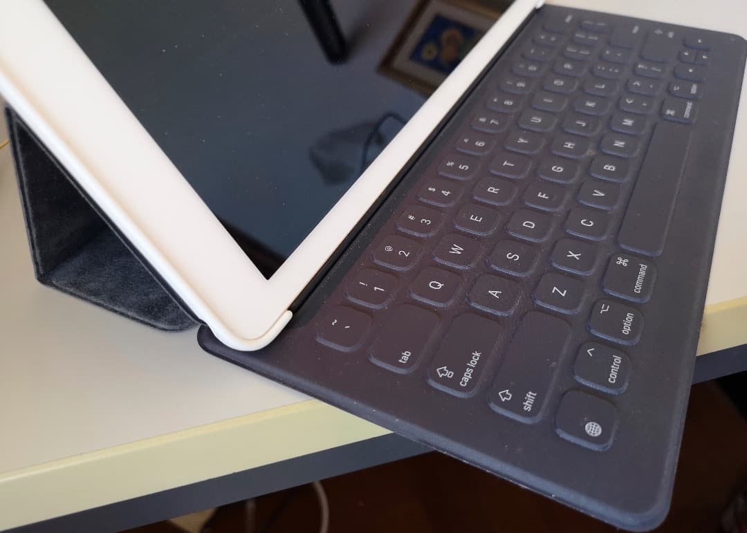 iPadのためのSmart Keyboard
