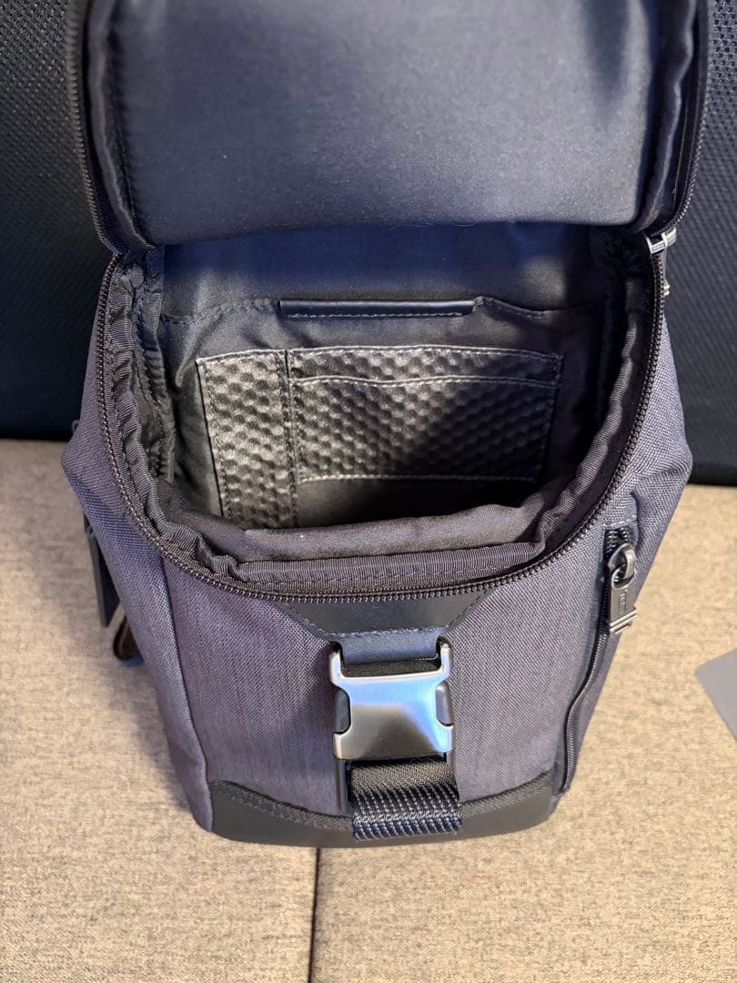 h*o様 TUMI 2223404CHRO Higgings Slinger