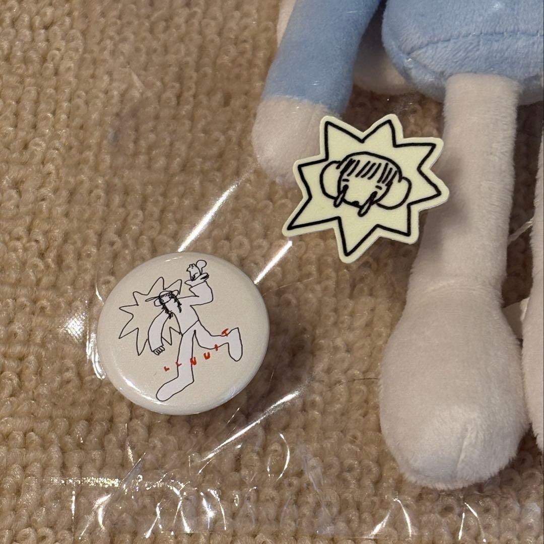 llnuit angel nui ぬいぐるみ　犬川家子　缶バッチ　ステッカー