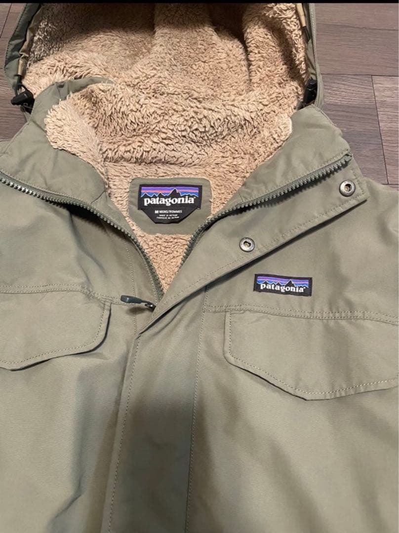 patagoniaイスマスパーカー　グリーンオリーブ希少美品　即完売品　日本Ｌ