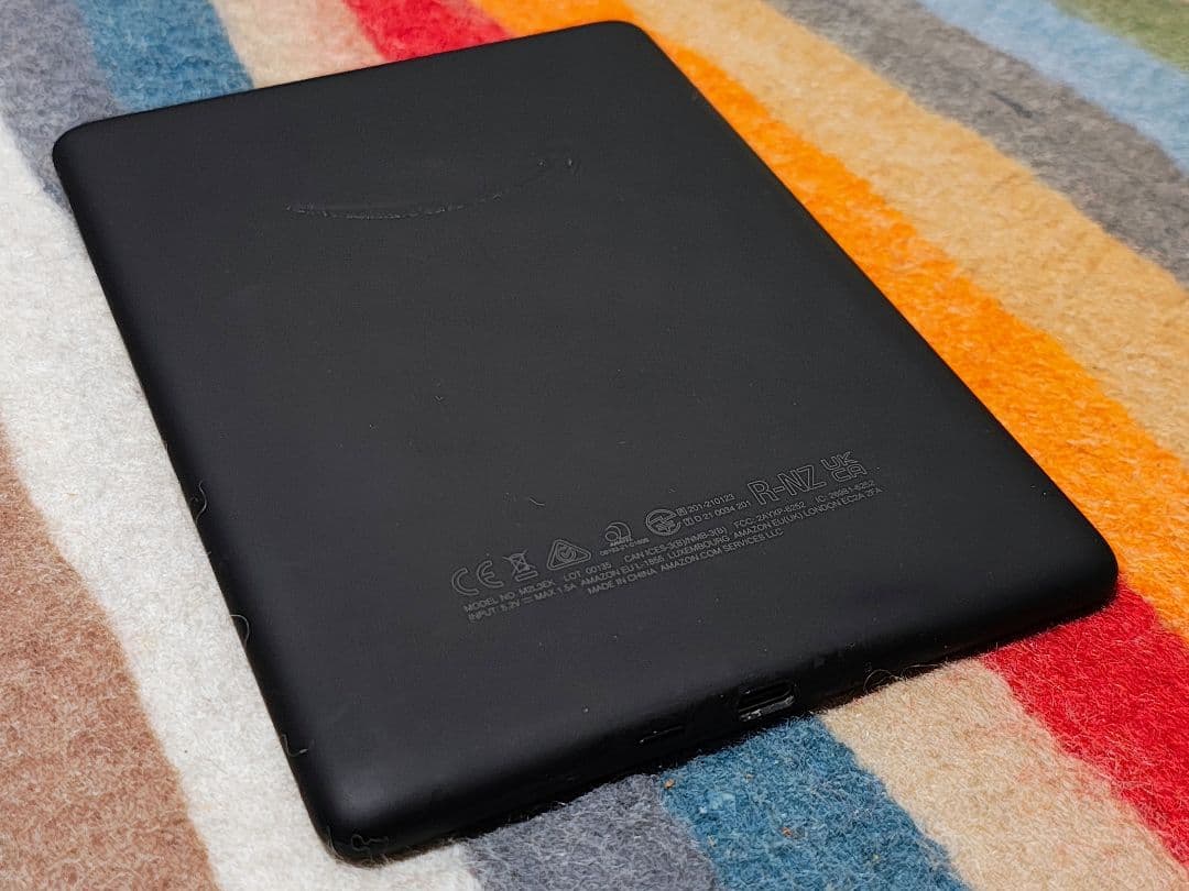 Kindle paperwhite 11世代　8GB 広告あり 防水