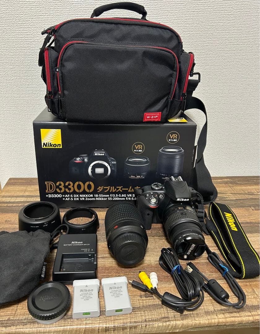 Nikon D3300ダブルズームキット一眼レフ　カメラバッグ付き