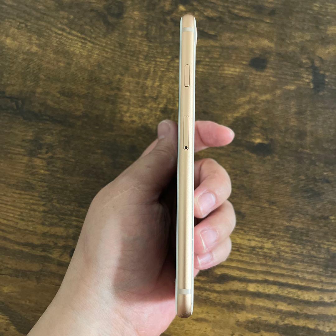 【美品】Apple iPhone 8 64GB ドコモ
