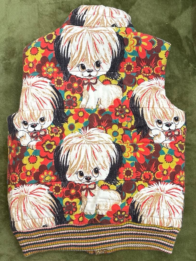 ムチャチャ　犬　花柄　ベスト