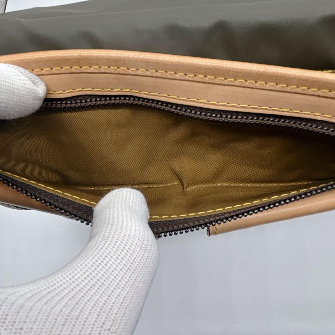 美品 ハンティングワールド バチュークロス×レザーメッセンジャーバッグ ハンド