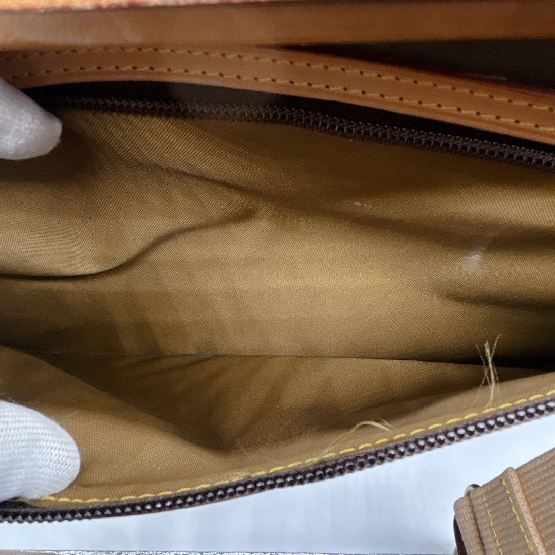 美品 ハンティングワールド バチュークロス×レザーメッセンジャーバッグ ハンド