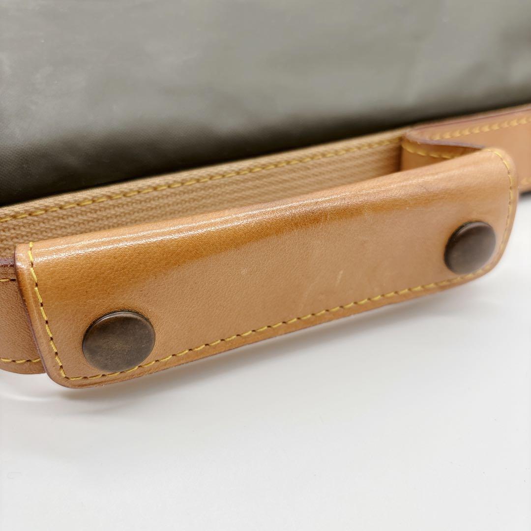 美品 ハンティングワールド バチュークロス×レザーメッセンジャーバッグ ハンド