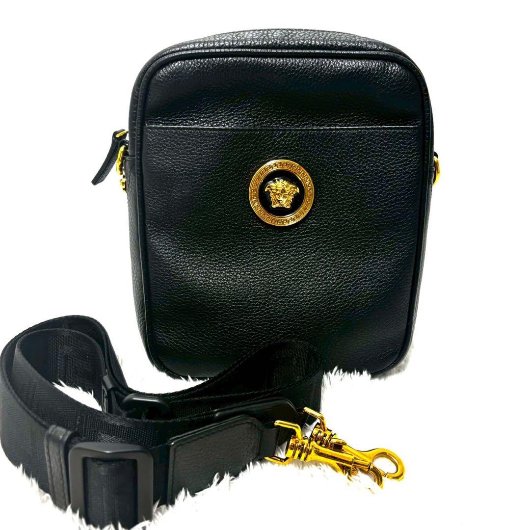 極美品 ヴェルサーチ　メンズ　レディース　ショルダーバッグ　メデューサ　ブラック