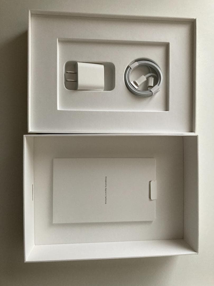 【美品】iPad Wi-Fi 64GB - シルバー（第9世代）外箱あり