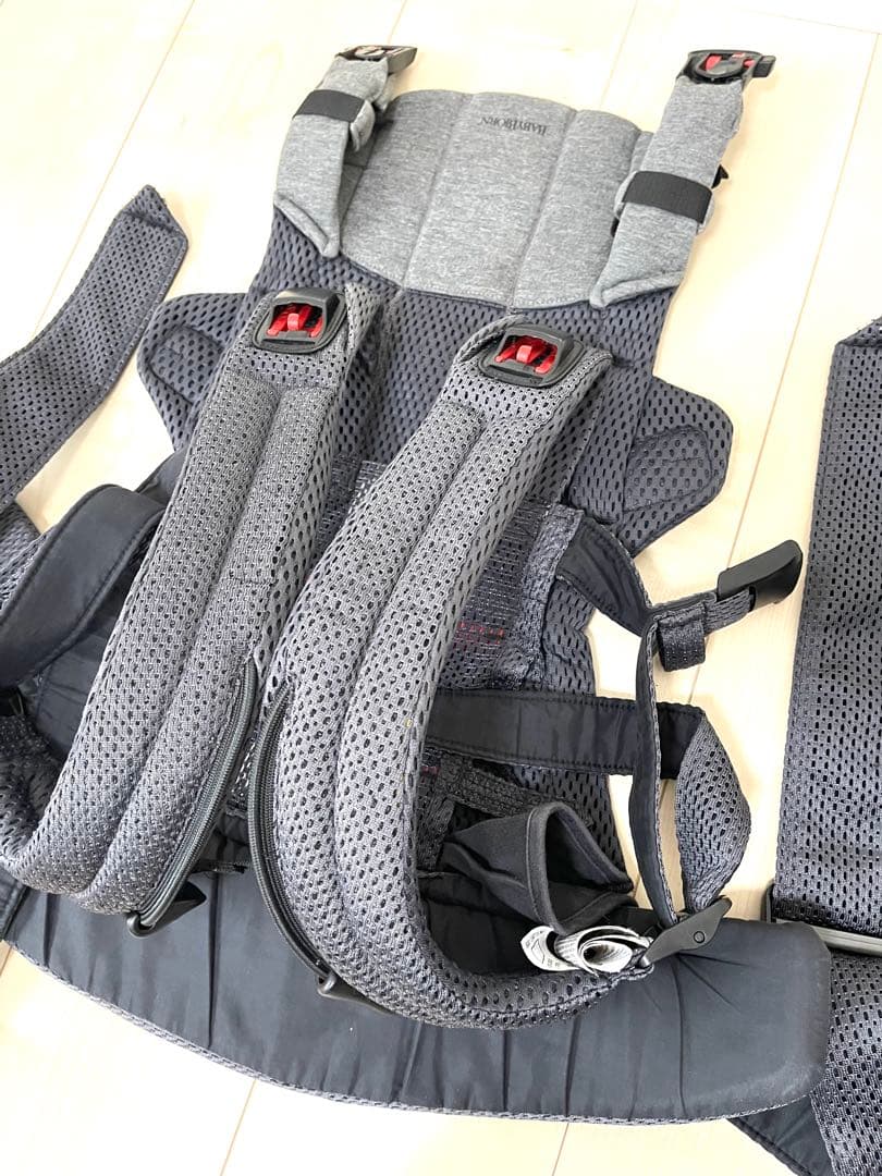 BabyBjörn 抱っこ紐 ハーモニー　アンスラサイト　ベビービョルン　人気